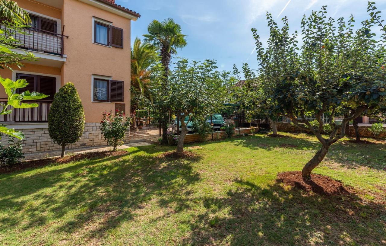 Apartments Feniks Poreč Buitenkant foto